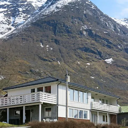 Solbakken